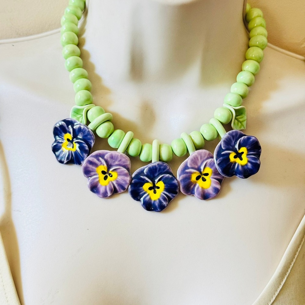 Flying Colors Signed Pansy Flowers NECKLACE CERAMIC VTG Colorful Statement 1980s